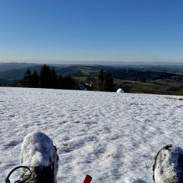 Ganz oben in Wildewiese haben wir eine leichte Schneedecke